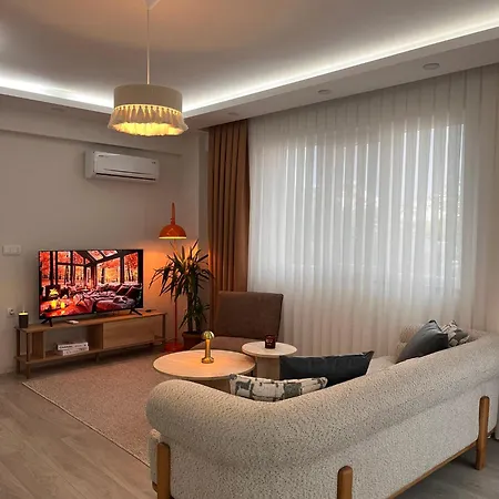 Cozy Atmosphere In The Heart Of Town